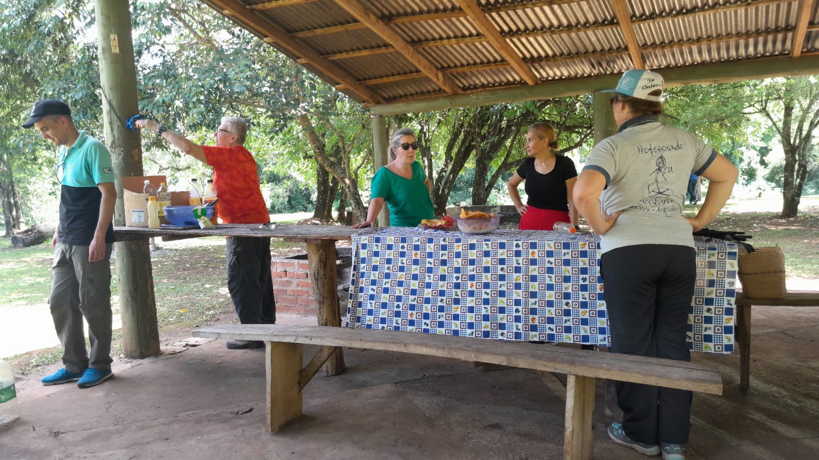 ESTUDIANTES DE LA CARRERA DE GEOGRAFÍA DEL INST. RUIZ DE MONTOYA VISITAN ARISTÓBULO DEL VALLE